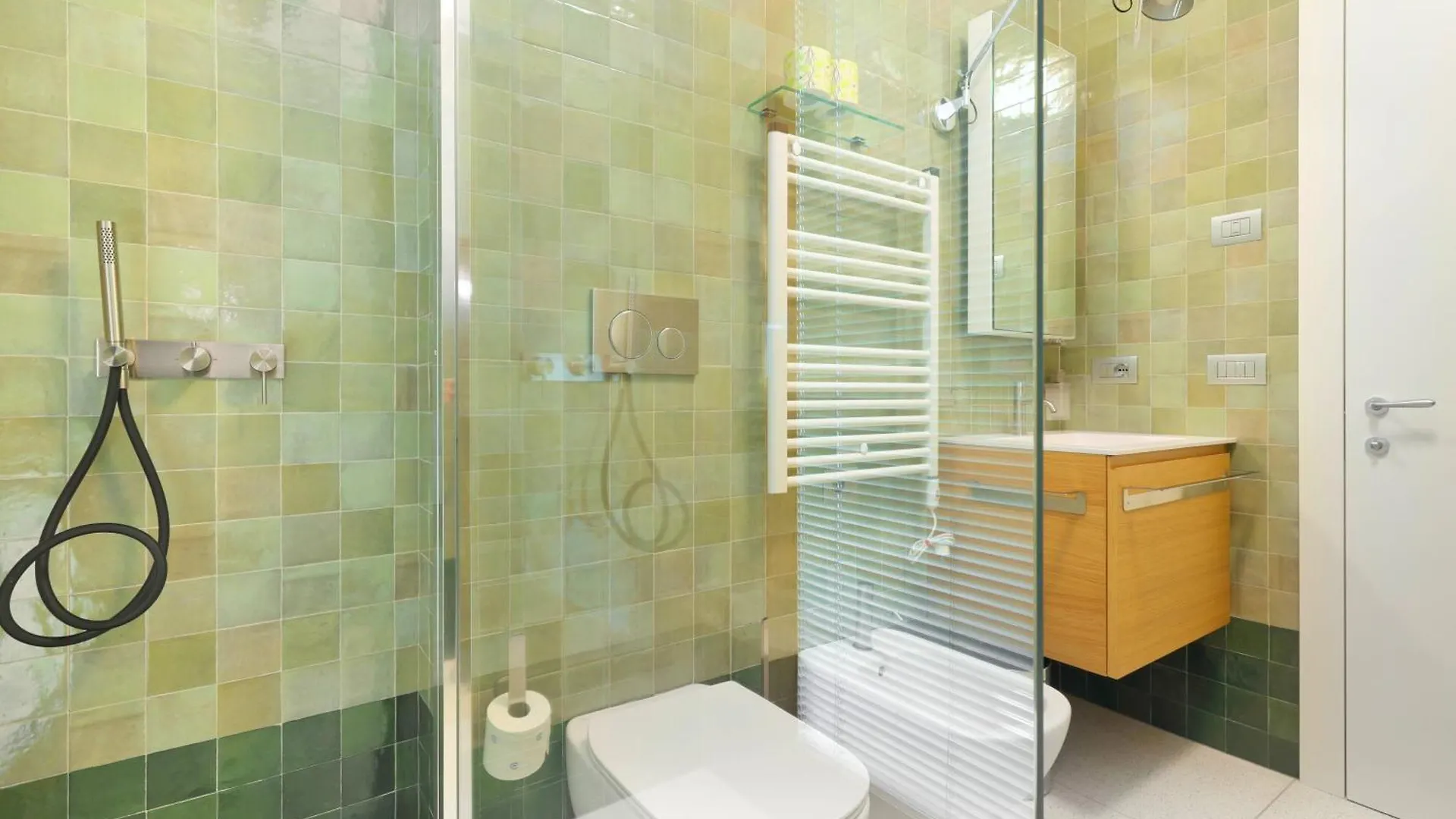 Luxury Apartment Con Terrazza, Palestra, Cowork & Box Privato Milano